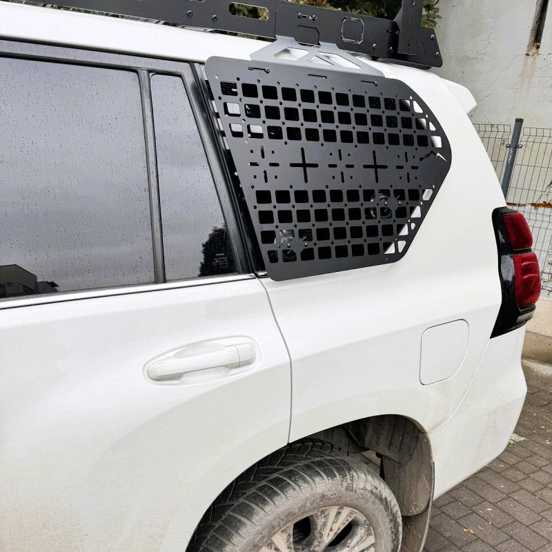 Panneau MOLLE Extérieur – Toyota Land Cruiser 150 (2009–2022) - Version 5 Portes
